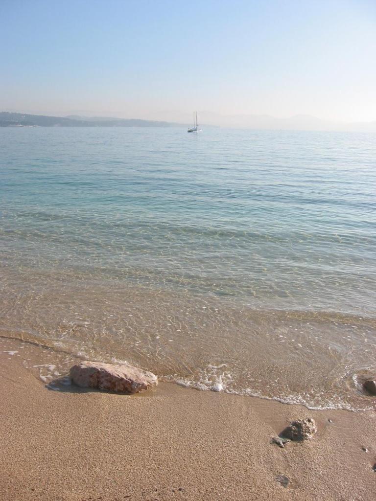 Blue Summer Vibes Appartment For 4P, Ac, Parking, Beachfront, Spa Access -5 Ла-Сьота Экстерьер фото